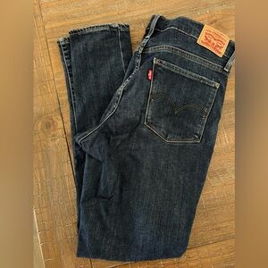 Levi’s 311 Shaping Skinny 30